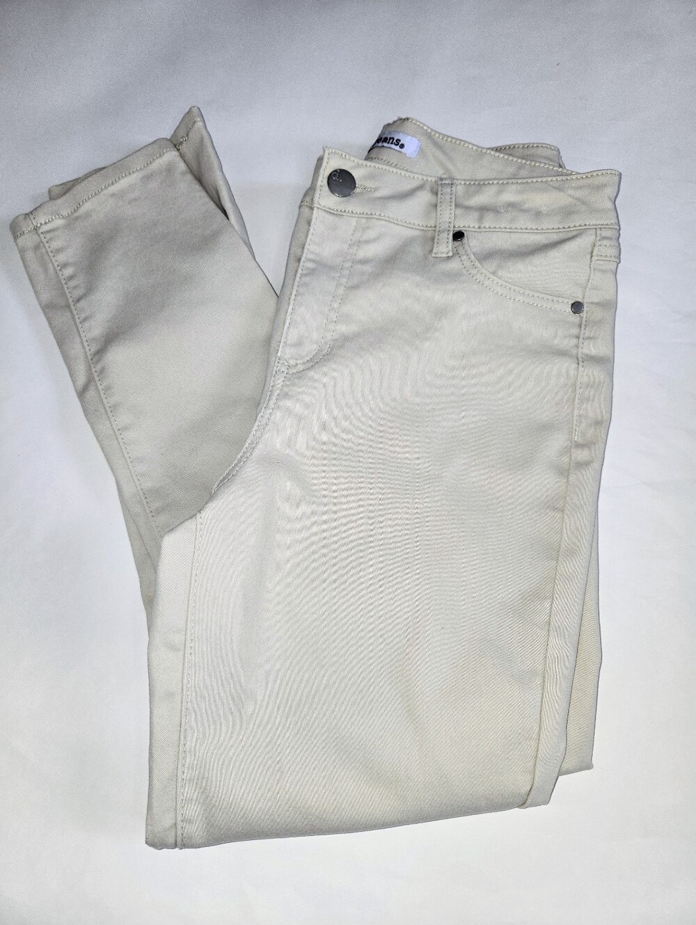 D. Jeans igh-Rise Beige Ankle Jeans - Classic Neutral Slim Fit Size 6.